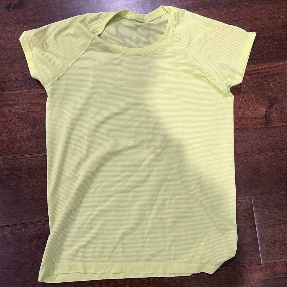 Lululemon swiftly tech t shirt